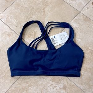 Buffbunny Legacy sports bra in navy. Size small.